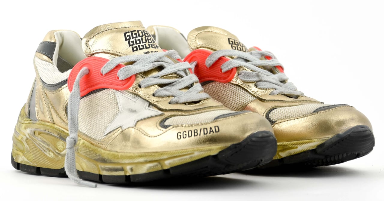 Golden Goose Running Dad Gold Cream Goud