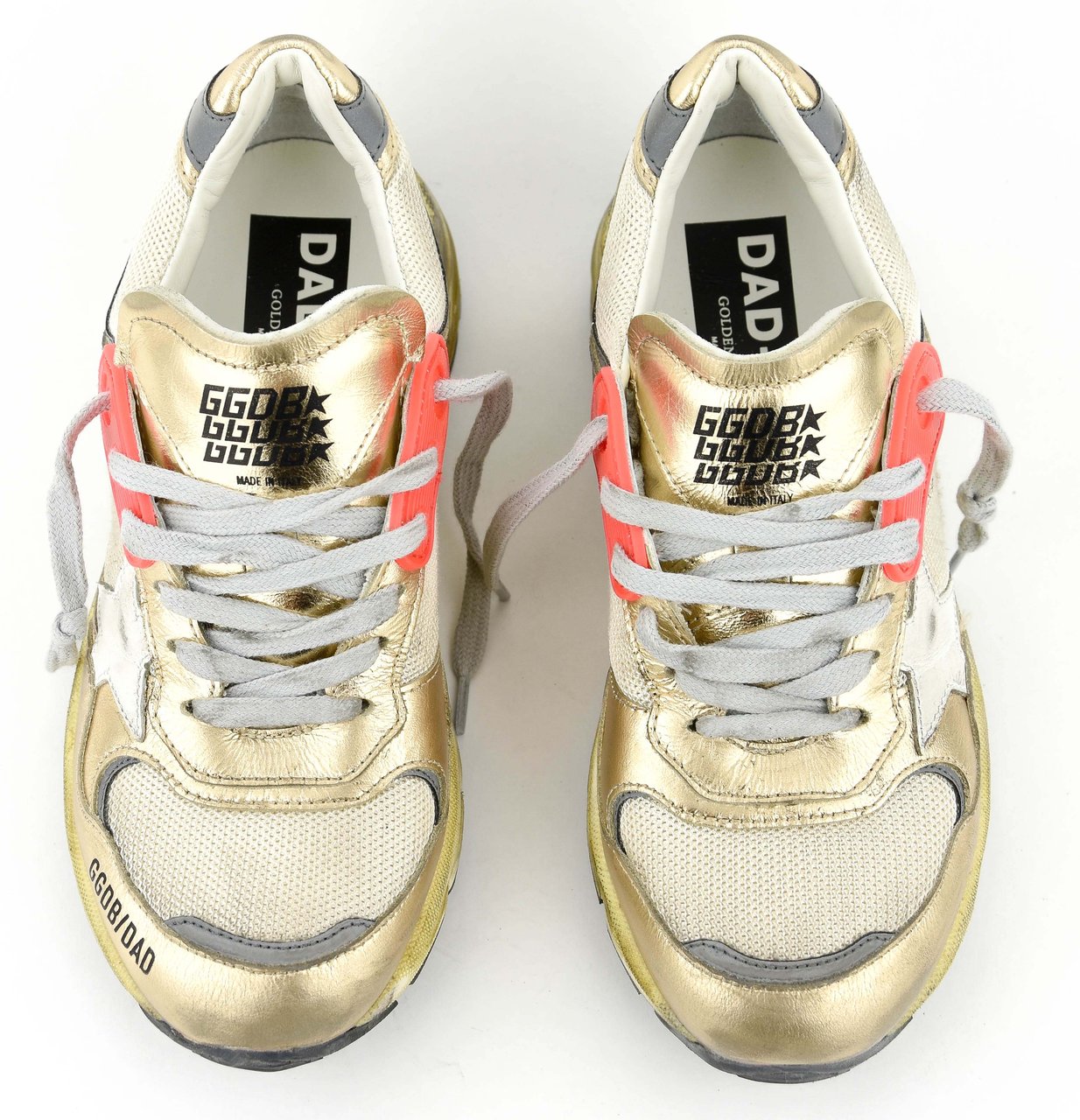 Golden Goose Running Dad Gold Cream Goud