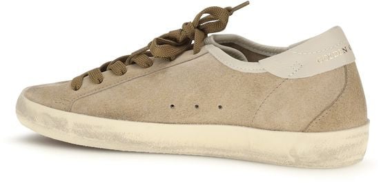 Golden Goose Vintage-Inspired Beige Suede Low-Top Sneakers Bruin