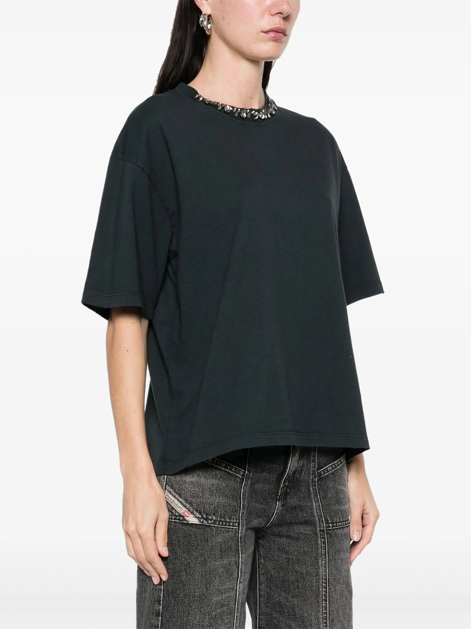 Golden Goose Boxy T-Shirt with Subtle Embellishments Zwart