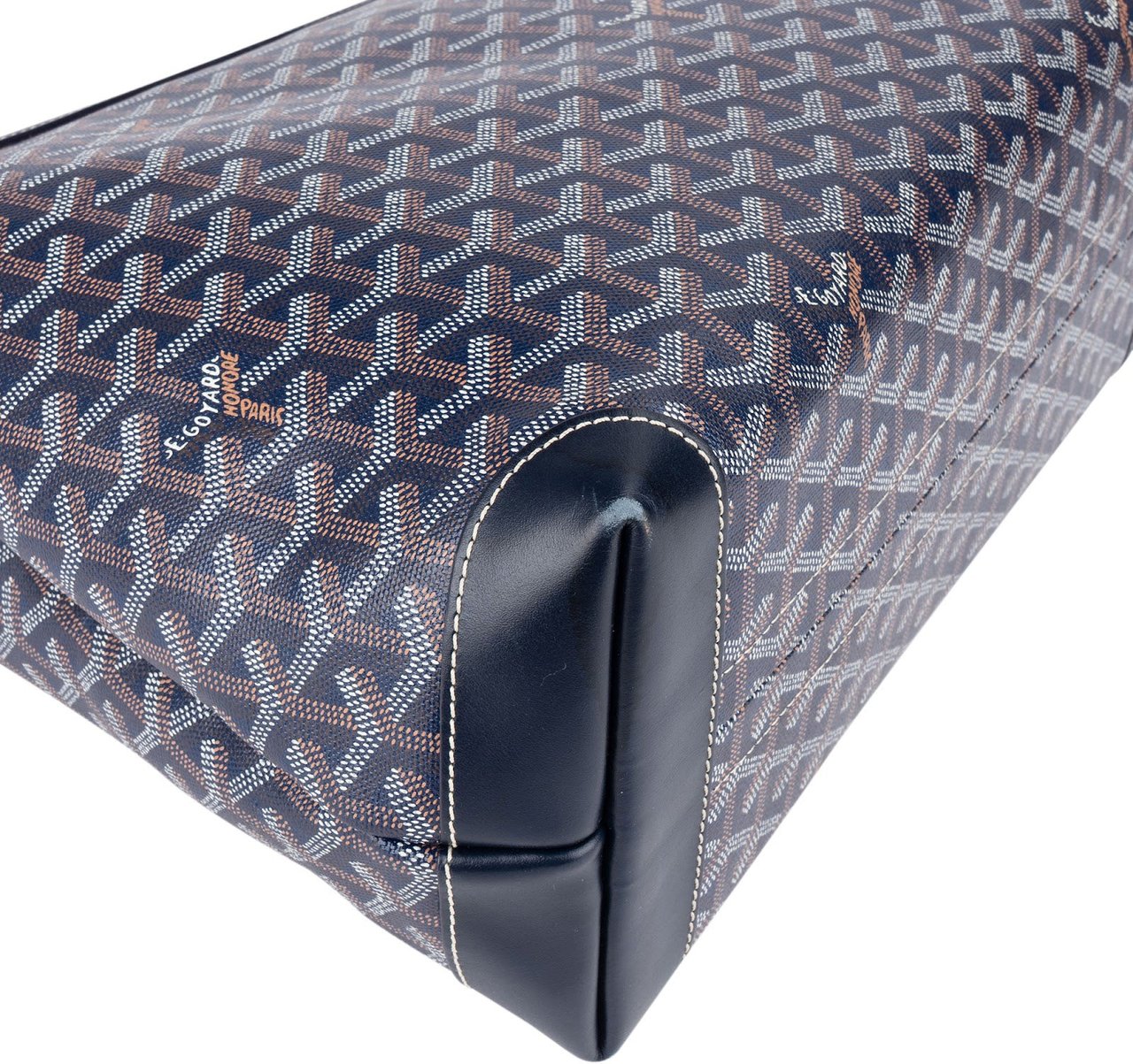 Goyard Goyard Goyardine Monogram Bellechasse PM Shoulder Bag Blauw