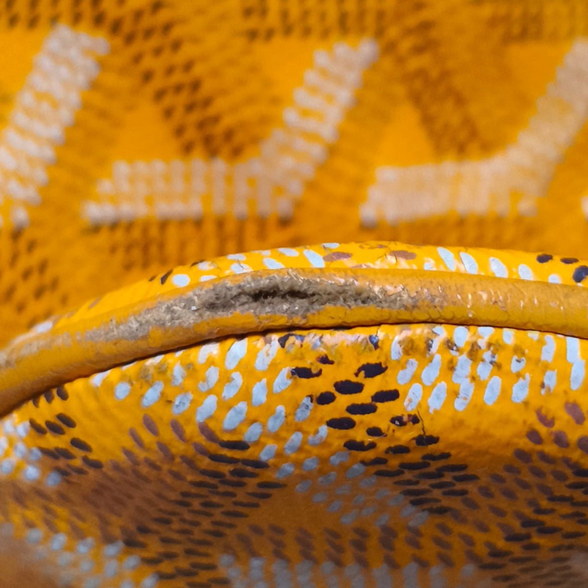 Goyard Goyard Monogram Goyardine Sainte-Marie Clutch Geel