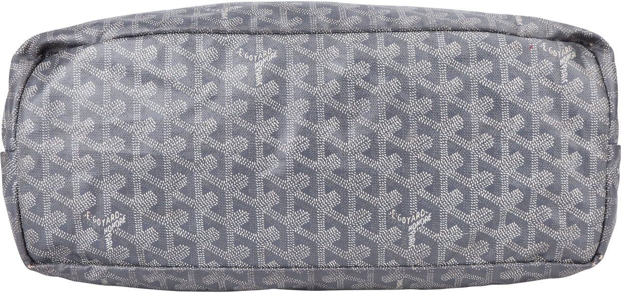 Goyard Goyard Grey Goyardine Monogram Saint Louis PM Handbag Divers