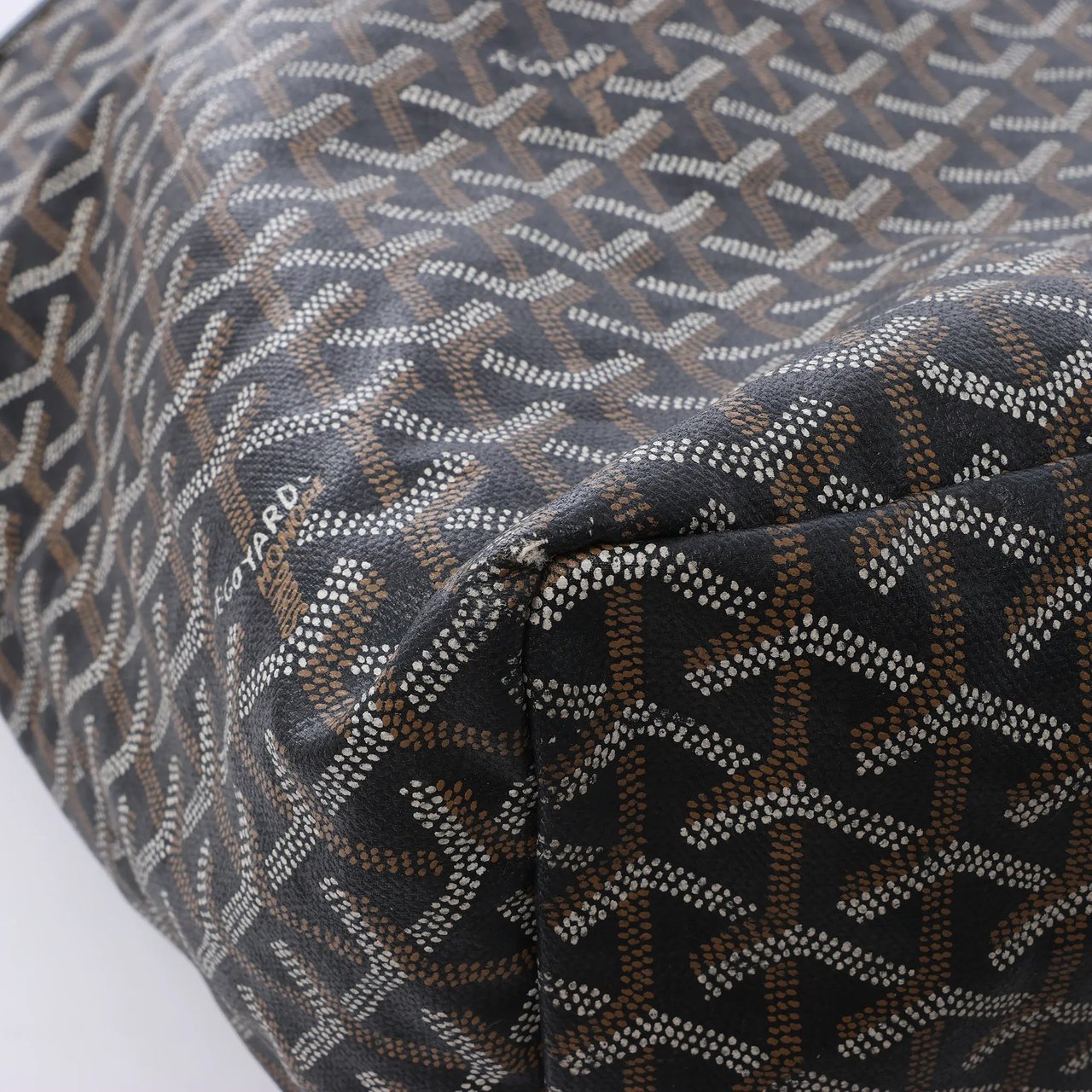Goyard Saint Louis MM PVC & Leather Shoulder Bag in Black Zwart