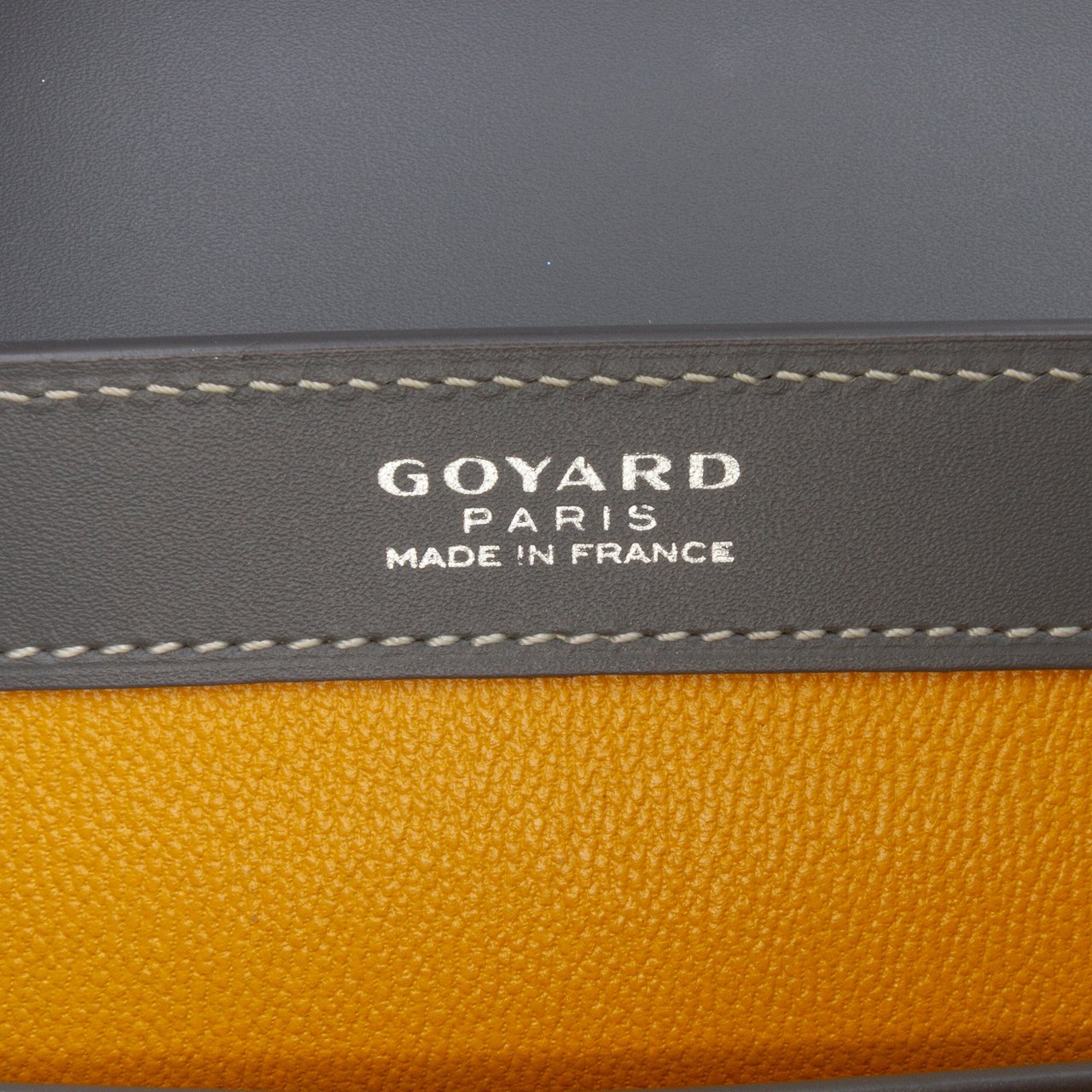 Goyard Leather Saigon Structured MM Grijs