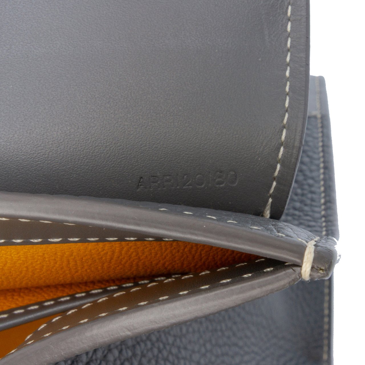 Goyard Leather Saigon Structured MM Grijs