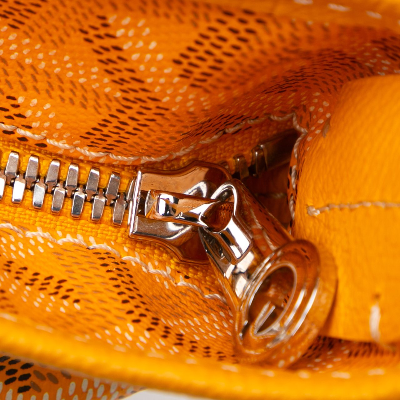 Goyard Goyardine Boheme Hobo Geel