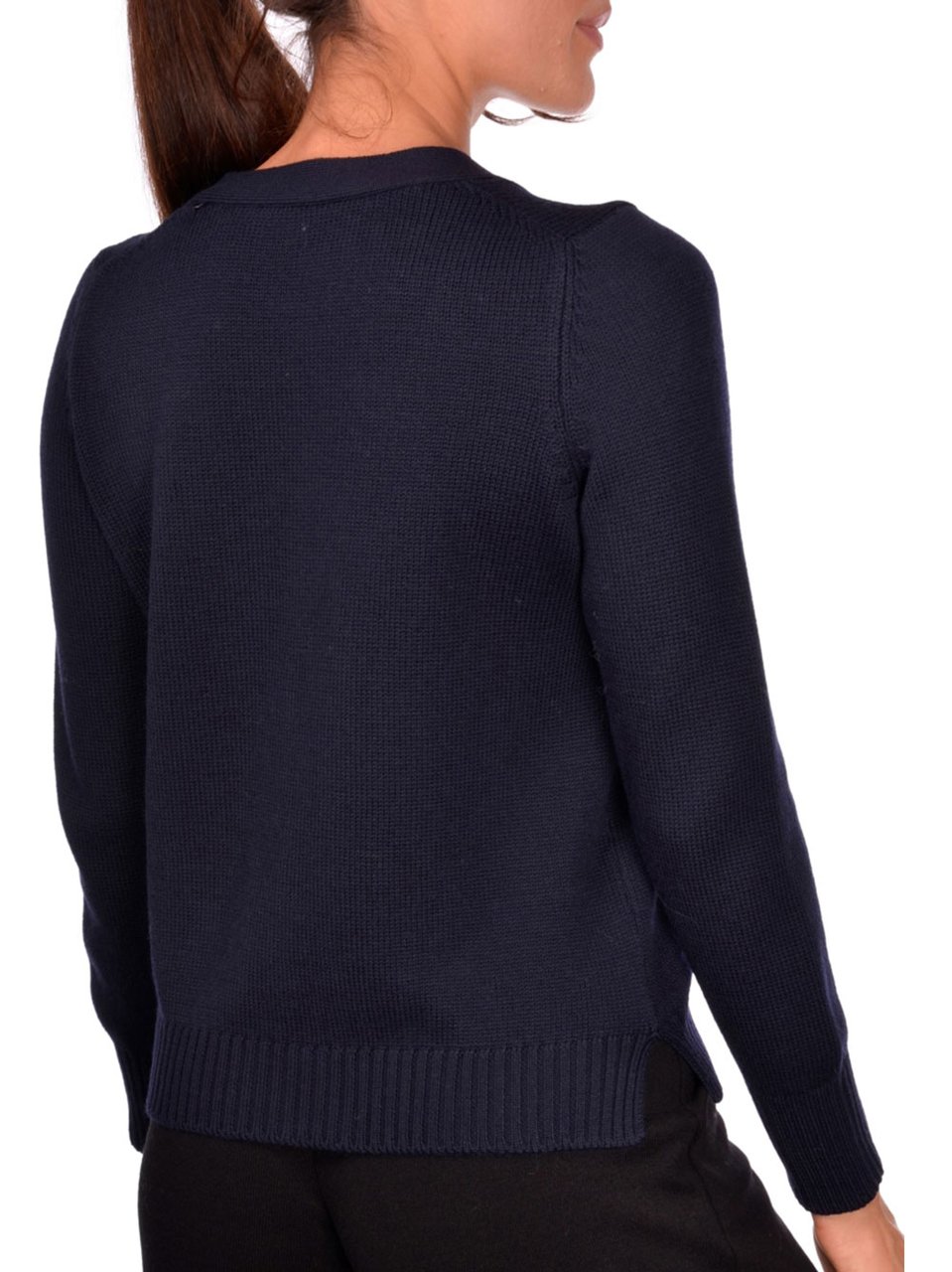 Gran Sasso Deep V-Neck Wool Cardigan With Button-Down Front Zwart
