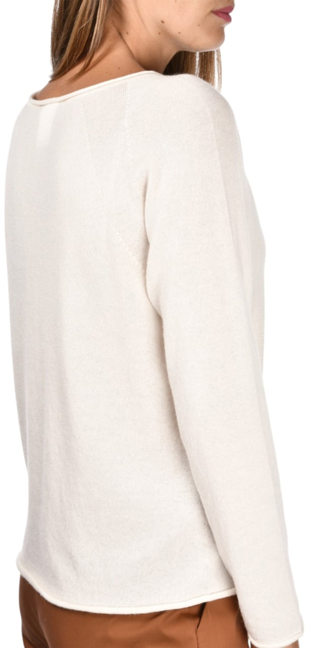 Gran Sasso Black Wide Neck Cashmere Top Neutraal
