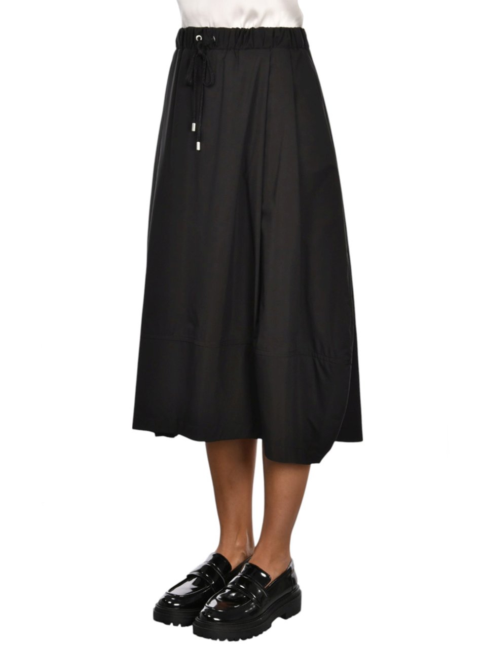 Gran Sasso Voluminous Black Midi Skirt With Gathered Waistband Zwart