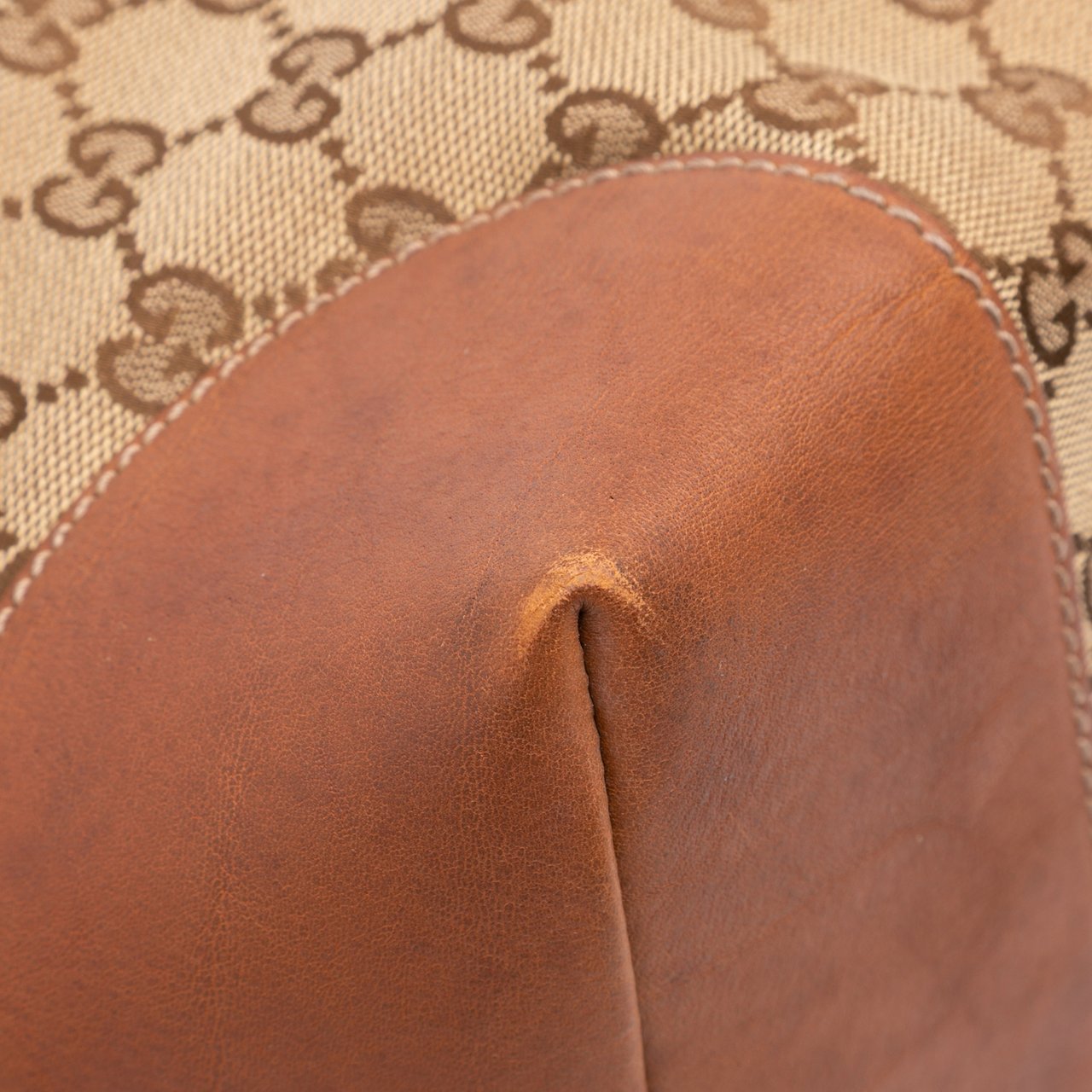 Gucci Large GG Canvas GG Charm Tote Bruin