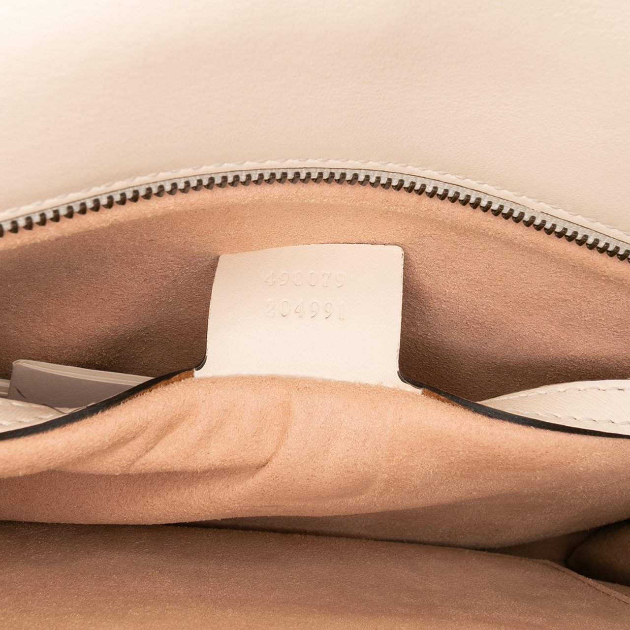 Gucci GG Marmont Matelasse Leather Flap Clutch Wit