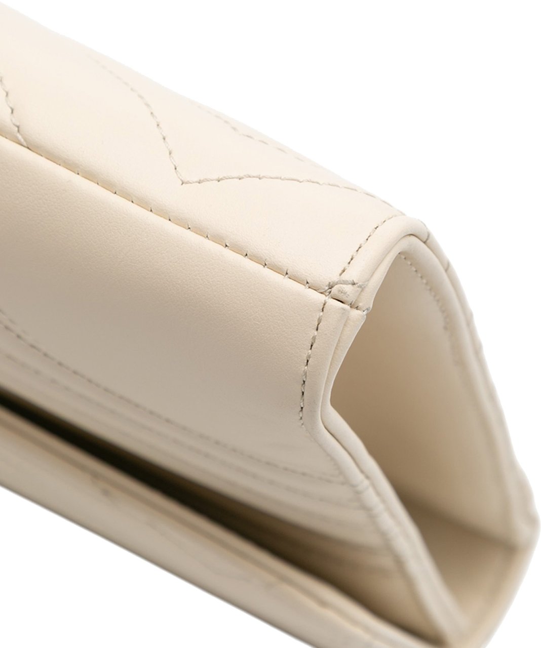 Gucci GG Marmont Matelasse Leather Flap Clutch Wit