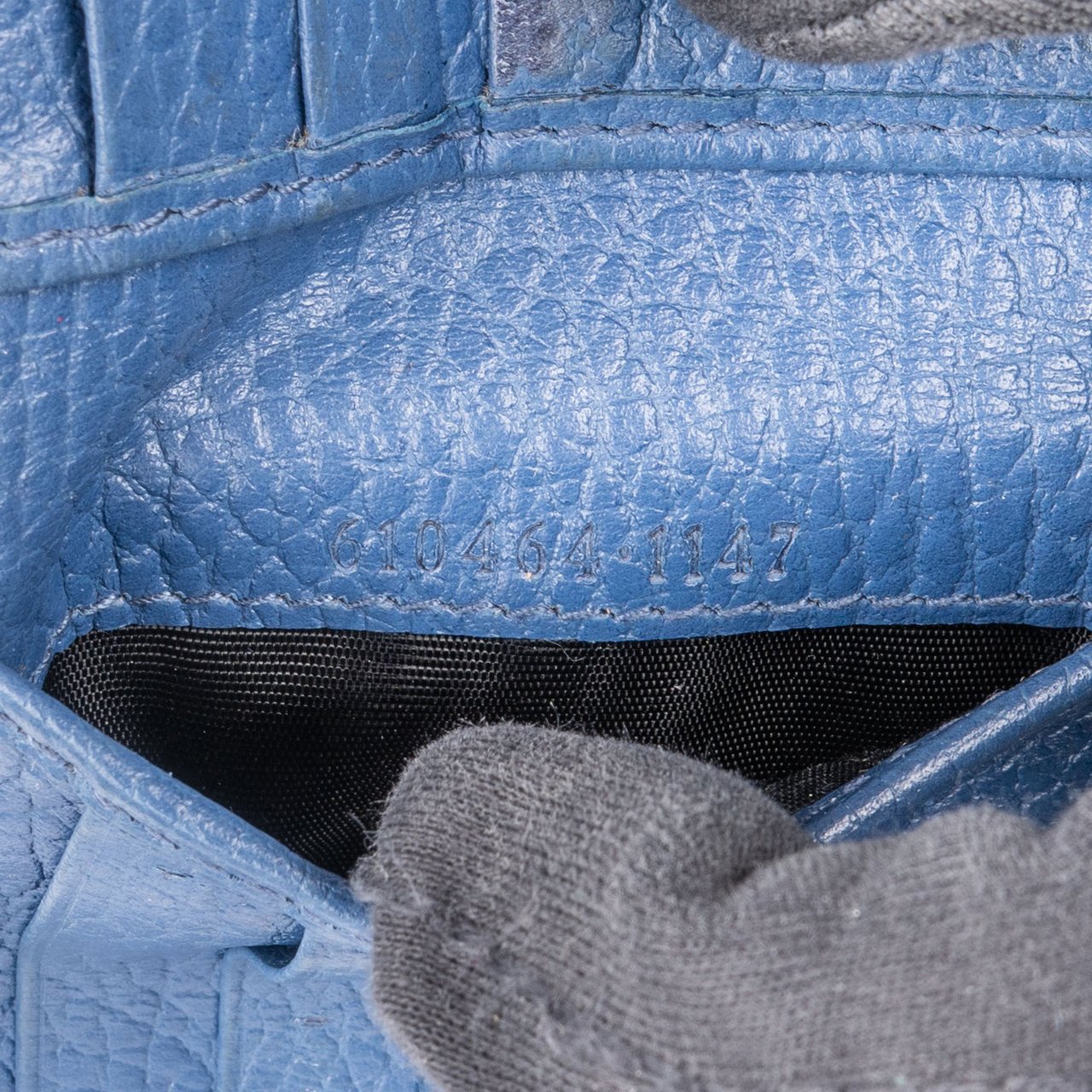 Gucci Gucci GG Emblem Leather Wallet Zwart