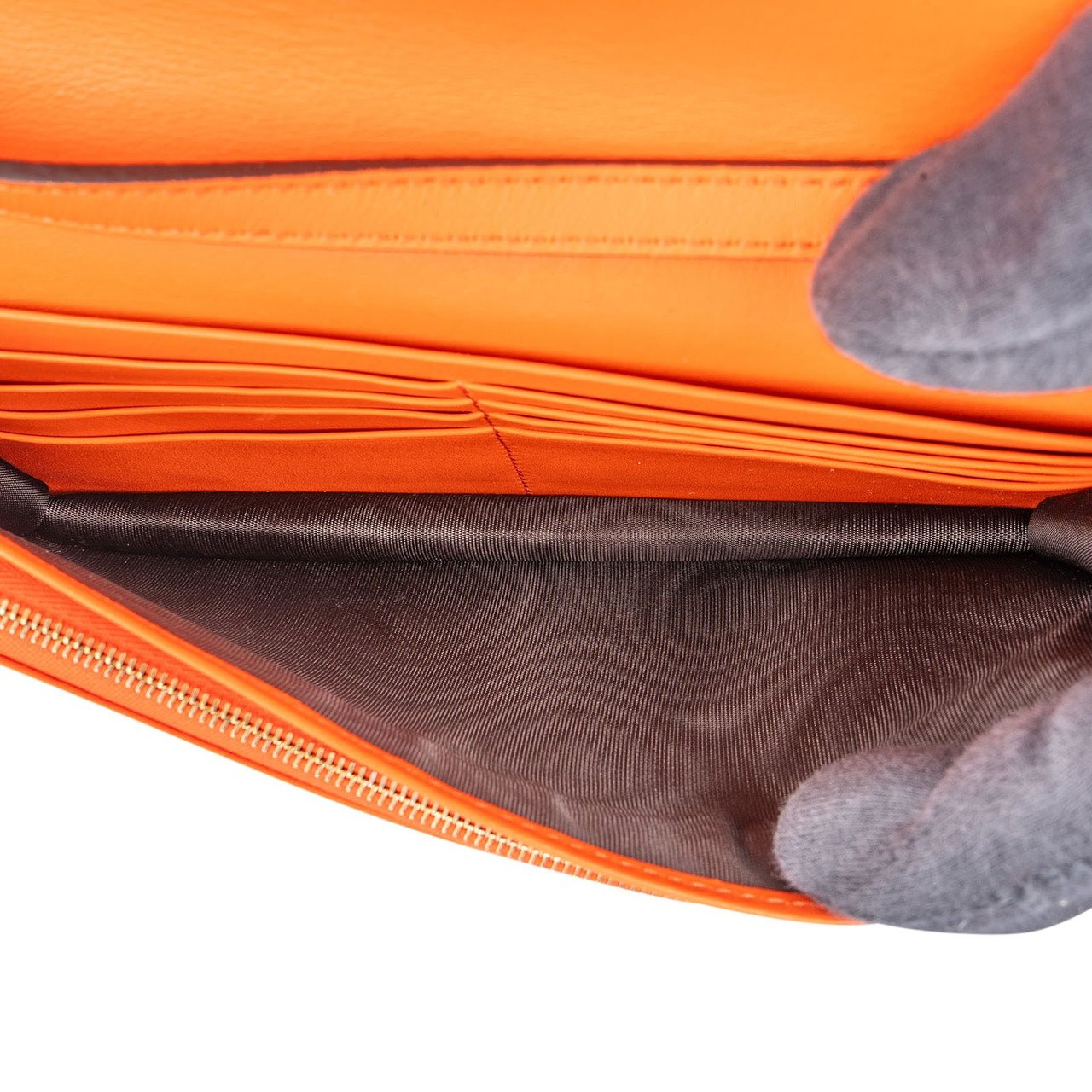 Gucci Gucci Microguccissima Orange Wallet on a Chain Crossbody Bag Oranje