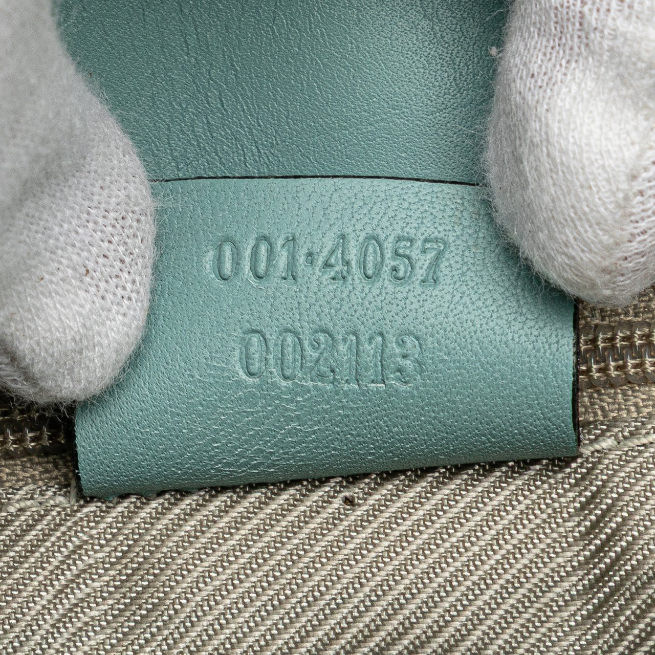 Gucci Square G Suede Jackie Hobo Blauw