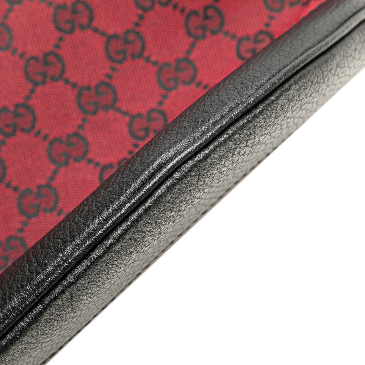 Gucci GG Canvas Crossbody Rood