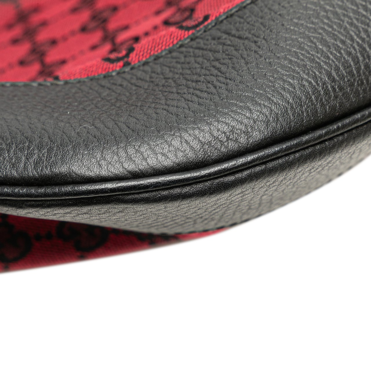 Gucci GG Canvas Crossbody Rood