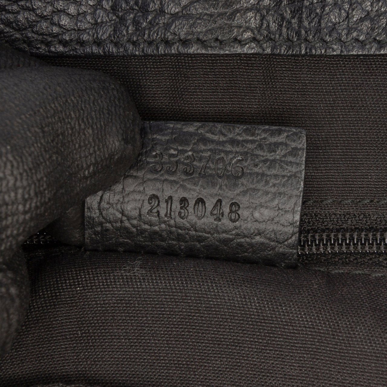 Gucci Medium GG Denim Charm Tote Grijs