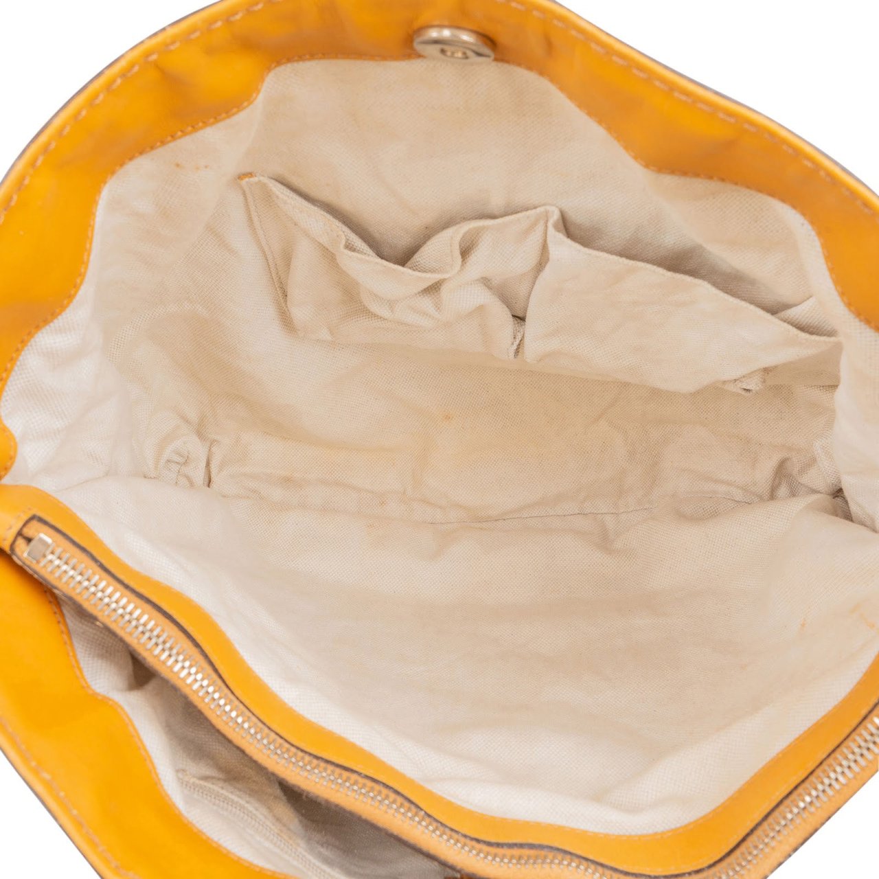 Gucci Gucci Guccissima Leather Sukey Handbag Geel