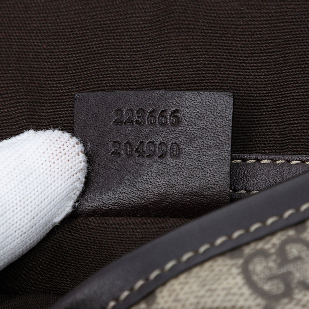 Gucci GG Supreme Crossbody Bruin