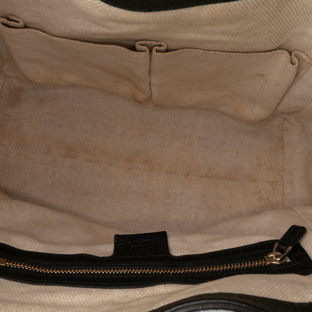 Gucci Small Leather Soho Satchel Zwart
