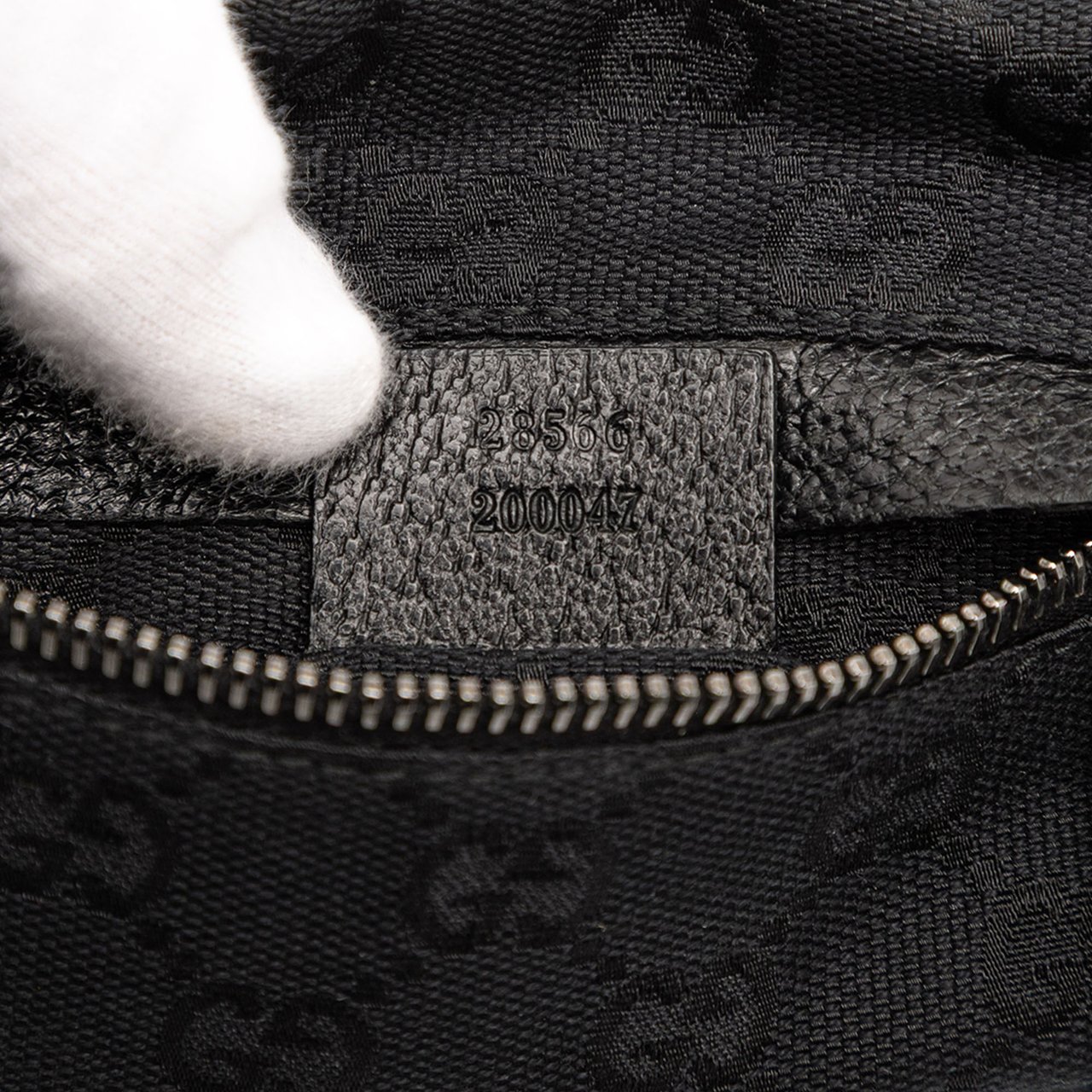 Gucci GG Canvas Double Pocket Belt Bag Zwart