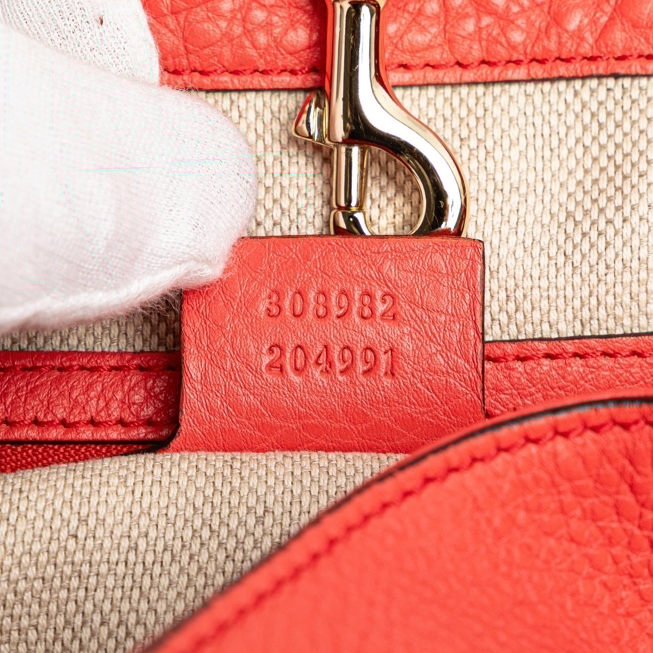 Gucci Medium Leather Soho Chain Tote Roze