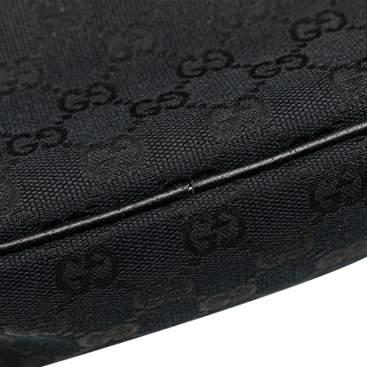 Gucci GG Canvas Crossbody Zwart