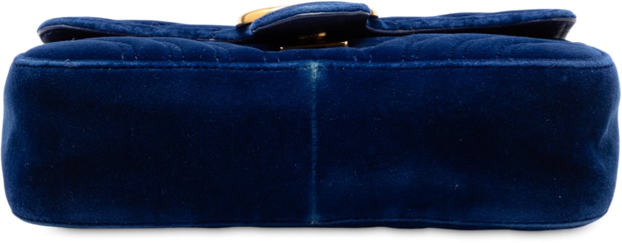 Gucci Small GG Marmont Matelasse Velvet Shoulder Bag Blauw