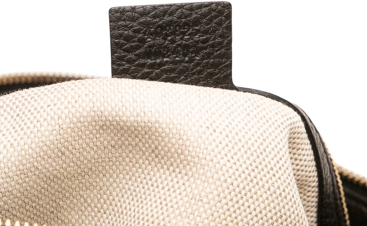 Gucci Large Pebbled Calfskin Soho Convertible Hobo Zwart
