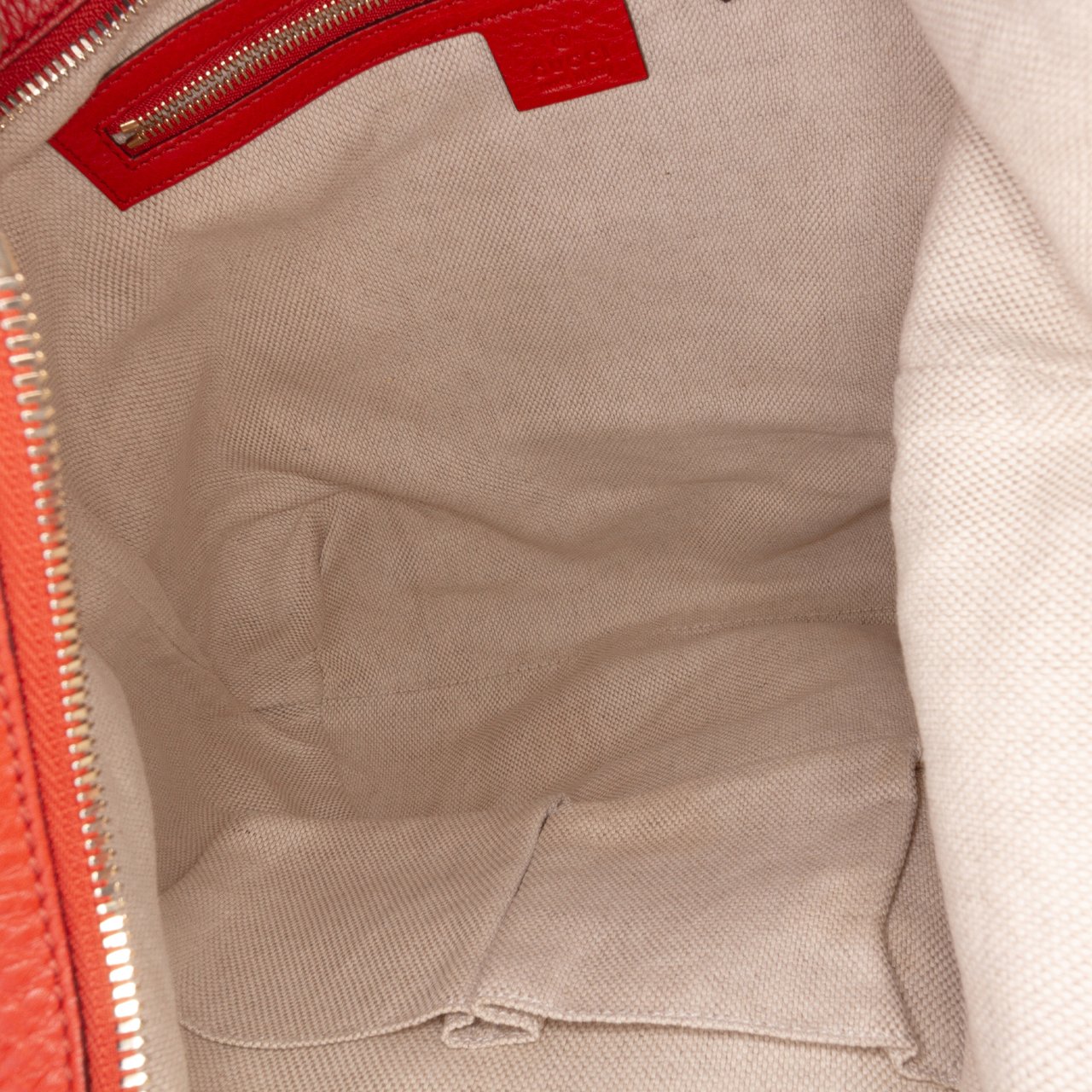 Gucci Medium Leather Soho Shoulder Bag Rood