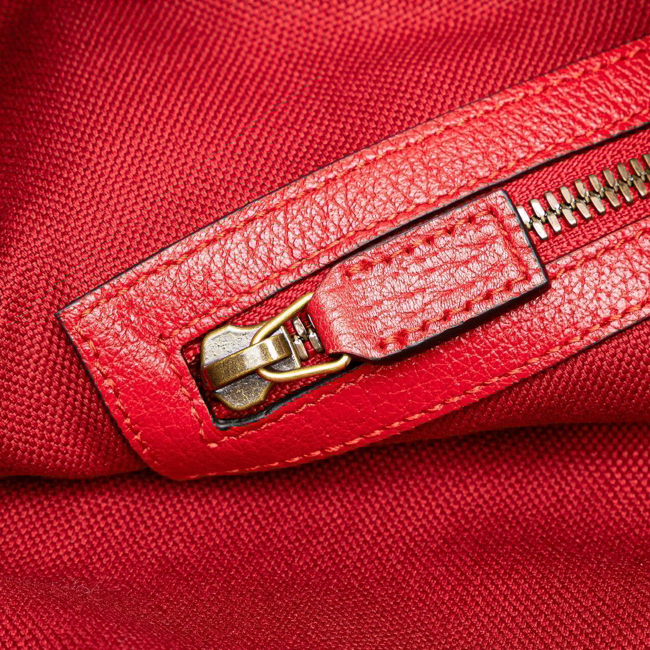 Gucci Canvas Sylvie Baiadera Tote Rood