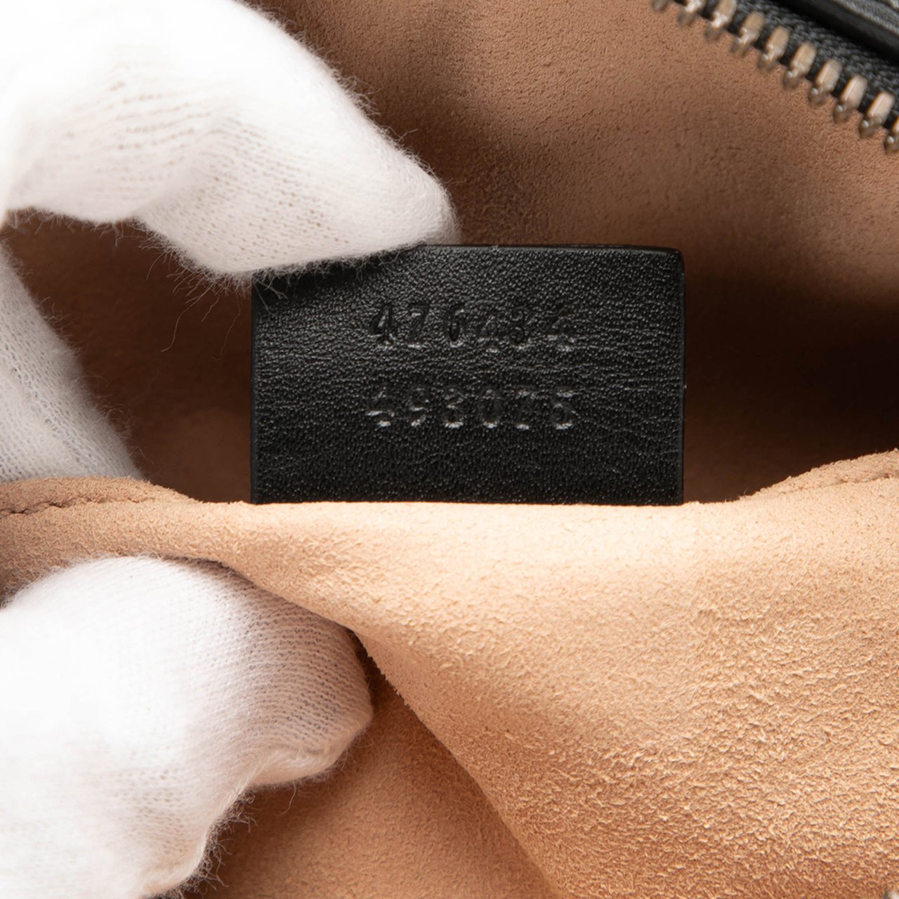 Gucci GG Marmont Matelasse Leather Belt Bag Zwart