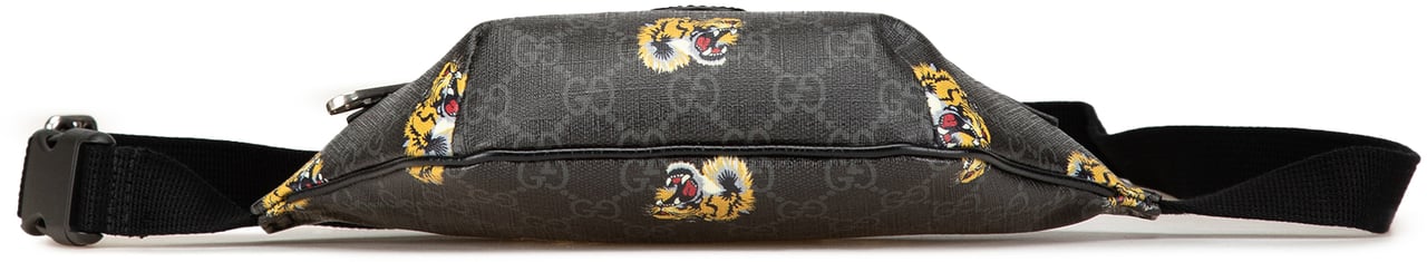 Gucci GG Supreme Tiger Belt Bag Zwart