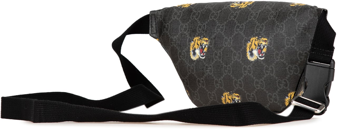 Gucci GG Supreme Tiger Belt Bag Zwart
