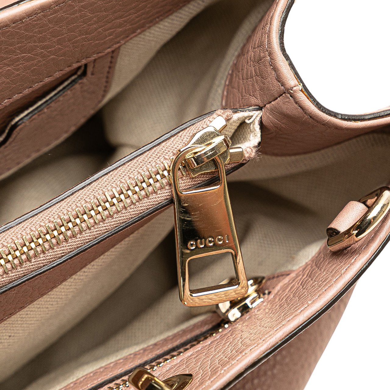 Gucci Medium Calfskin Bamboo Shopper Satchel Roze