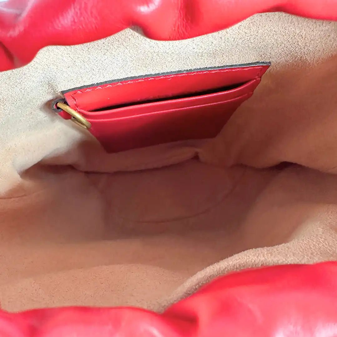 Gucci Gucci GG Marmont Leather Mini Bucket red / very good Rood