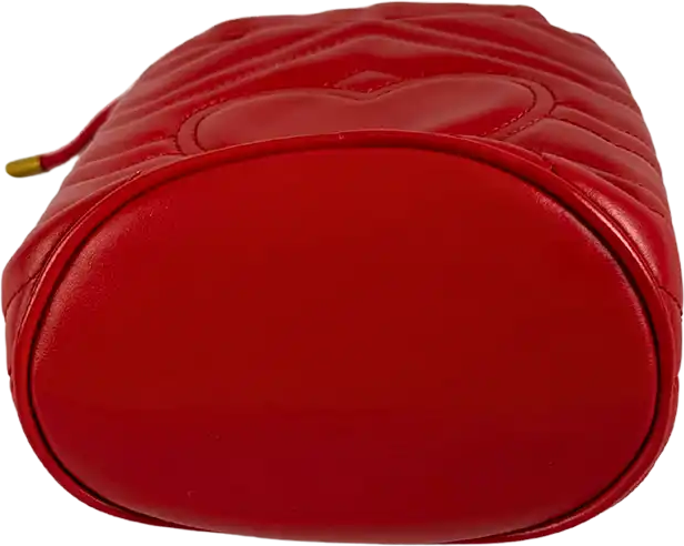 Gucci Gucci GG Marmont Leather Mini Bucket red / very good Rood