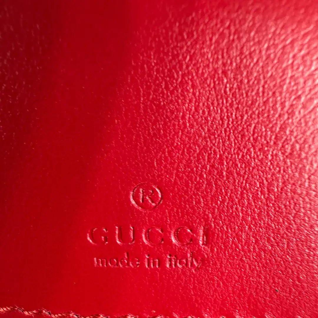 Gucci Gucci GG Marmont Leather Mini Bucket red / very good Rood
