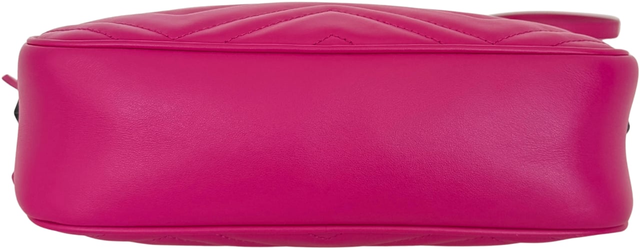 Gucci Gucci GG Marmont Camera Bag Small Pink / very good Roze