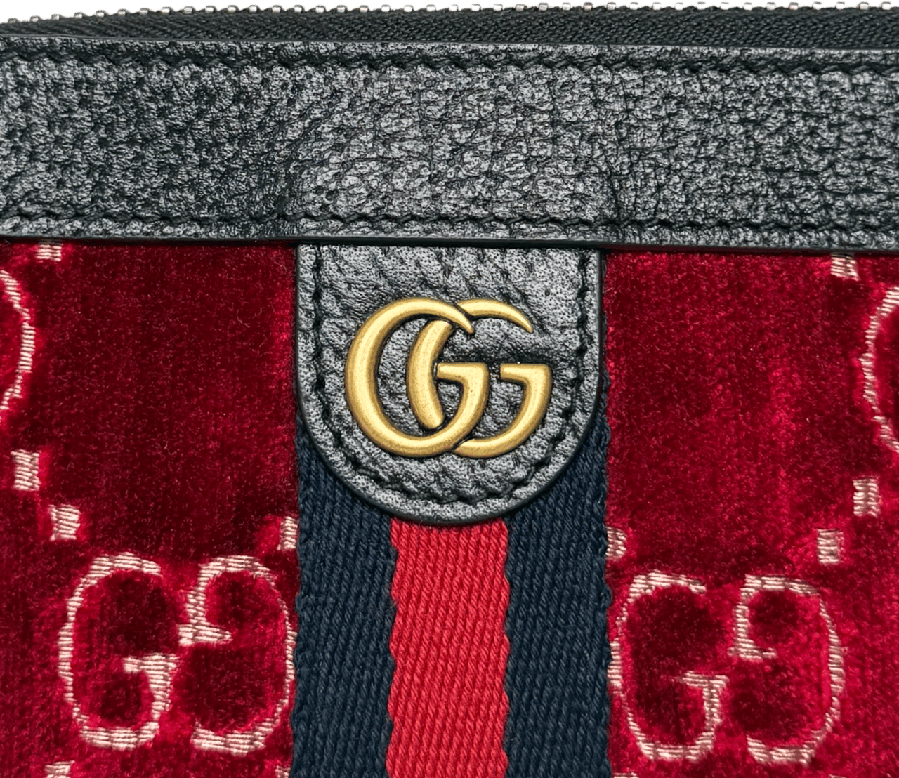 Gucci Gucci GG Geldbörse Velvet Rot / neuwertig Rood