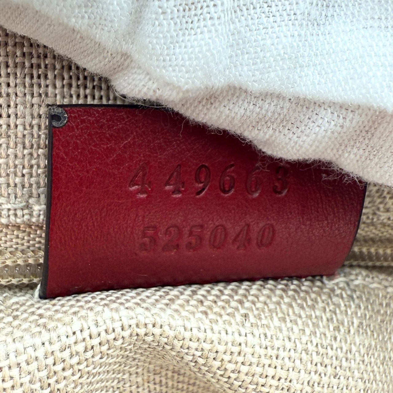 Gucci Gucci mittelgroße Microguccissima Dome Handtasche Rot / sehr gut Rood