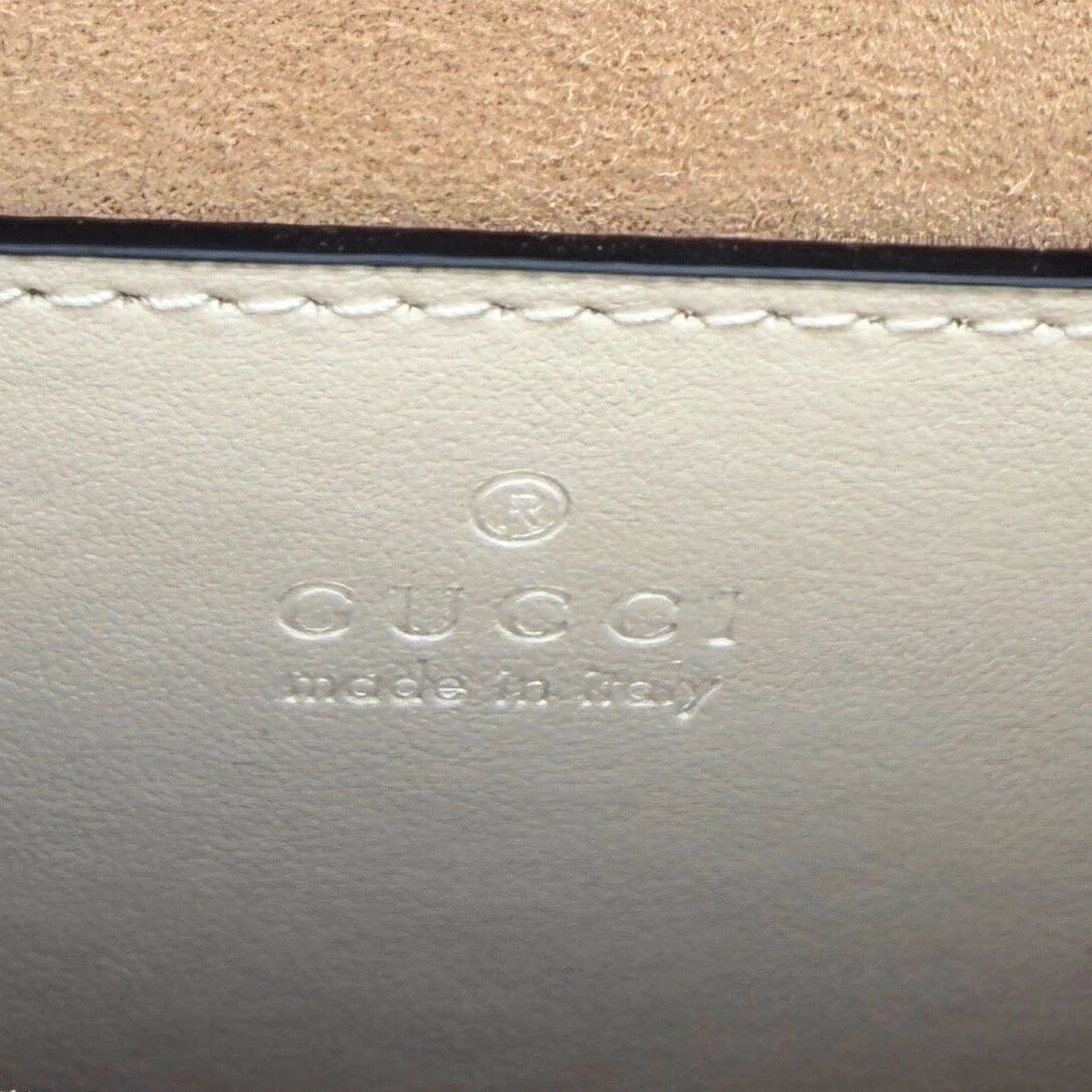 Gucci Gucci GG Marmont Mini-Handtasche Weiß / sehr gut Wit