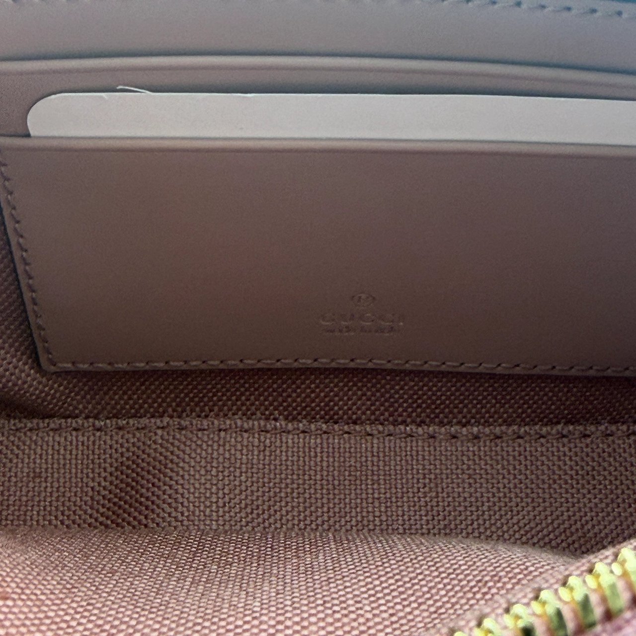 Gucci GG Leather Shoulder Bag Pink Roze