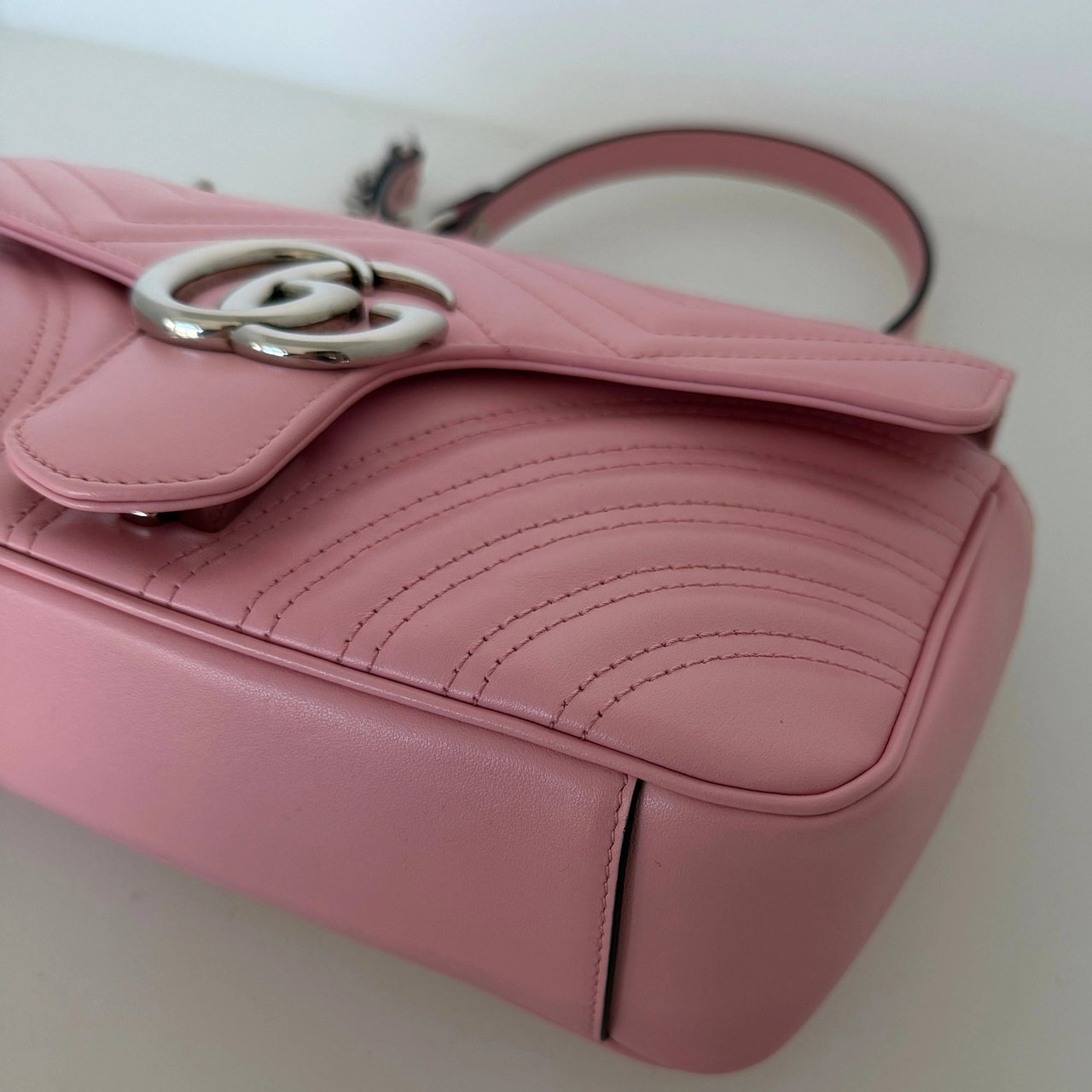 Gucci Gucci GG Marmont Small pink silber Hardware / neuwertig Roze