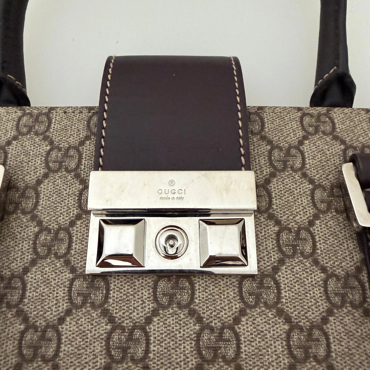 Gucci Gucci GG Supreme Business Laptop Bag / gut Beige