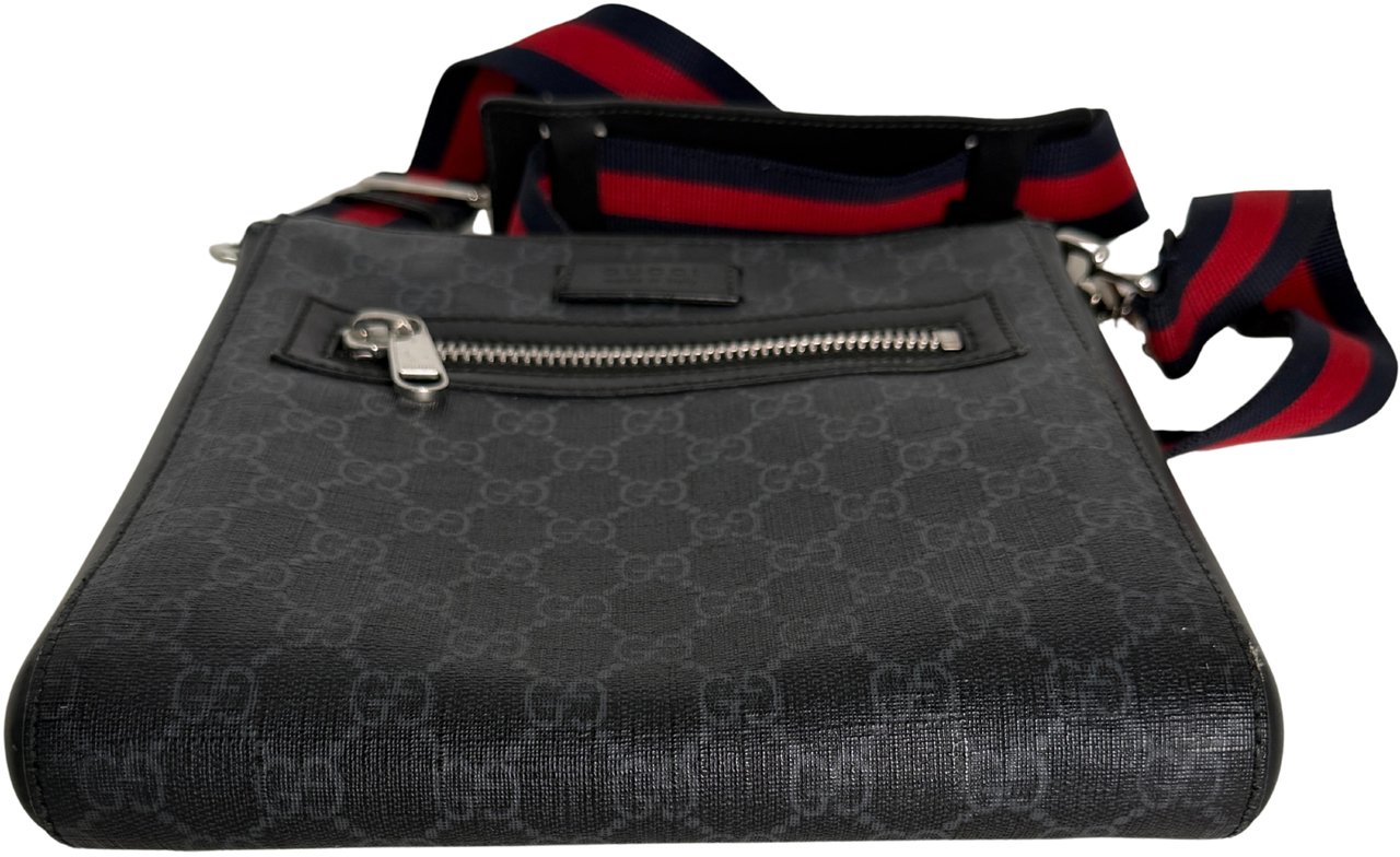 Gucci Gucci GG Supreme Messenger Bag navy / akzeptabel Divers