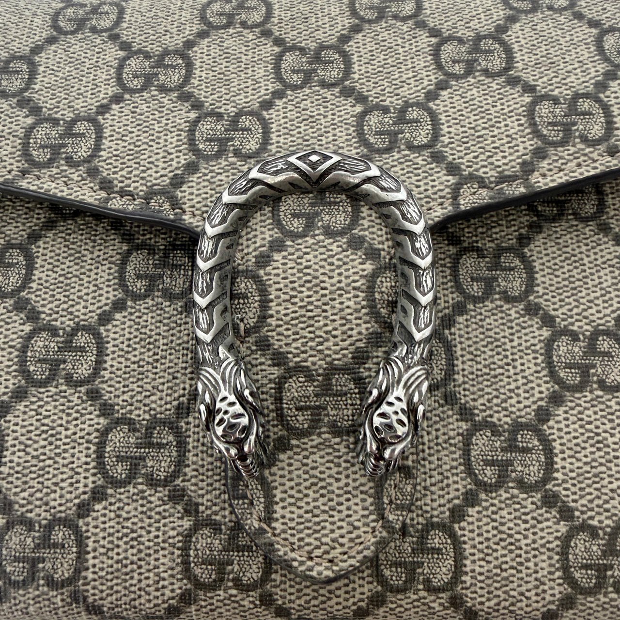 Gucci Gucci Dionysus GG Supreme Wallet on Chain Beige