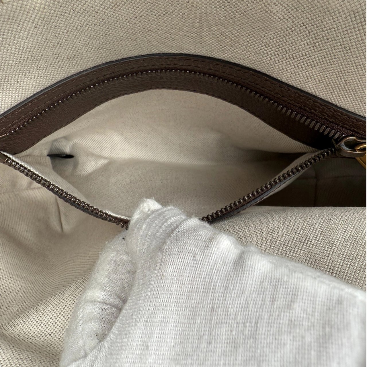 Gucci kleine Ophidia Half Moon Hobo Bag / neuwertig Beige